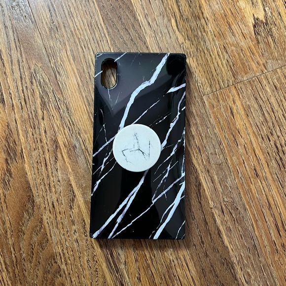 Idecoz IPhone XS Max black marble phone case w/pop socket - Picture 1 of 3